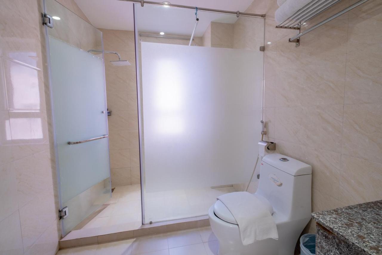 Zuka Hotel & Apartment Da Nang Esterno foto