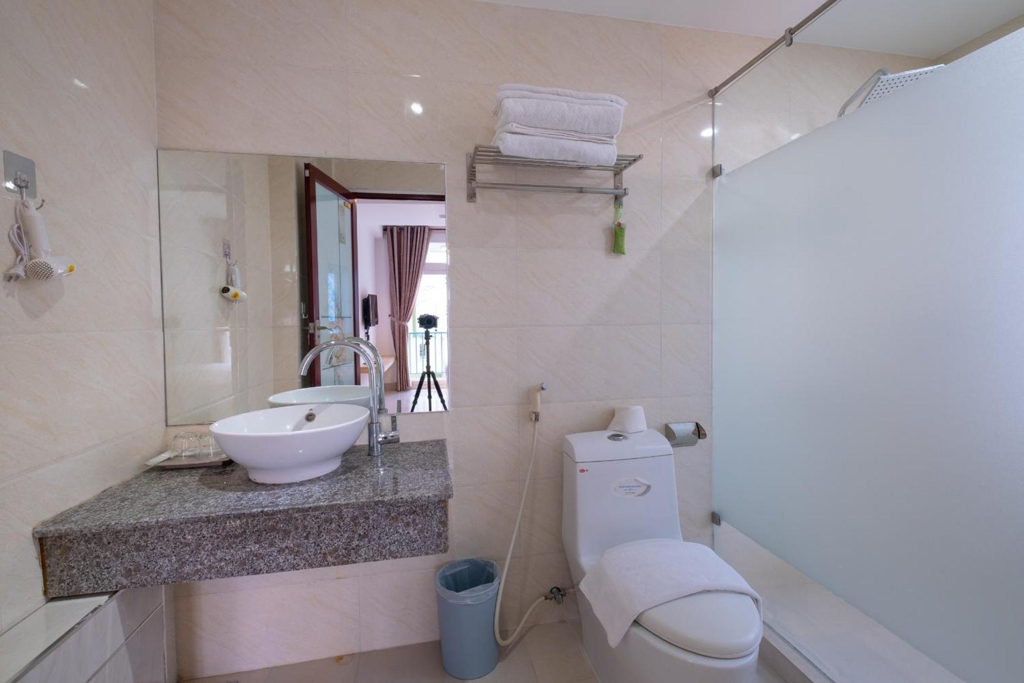 Zuka Hotel & Apartment Da Nang Esterno foto
